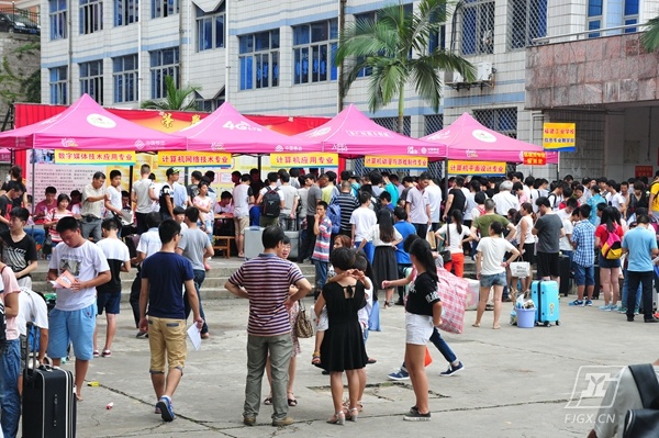 福建职业教育再迎发展春天 多所中职校招生爆满 福建职业教育再迎发展春天 多所中职校招生爆满